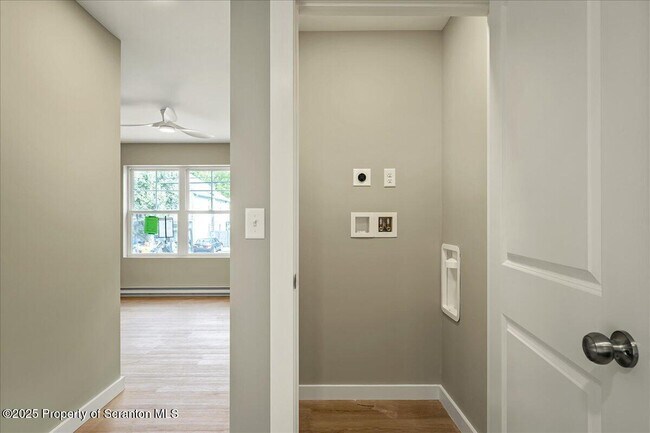 Foto del edificio - 822-822 Delaware St
