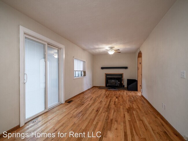 Building Photo - 3 br, 2 bath House - 2719 W Pikes Peak Ave