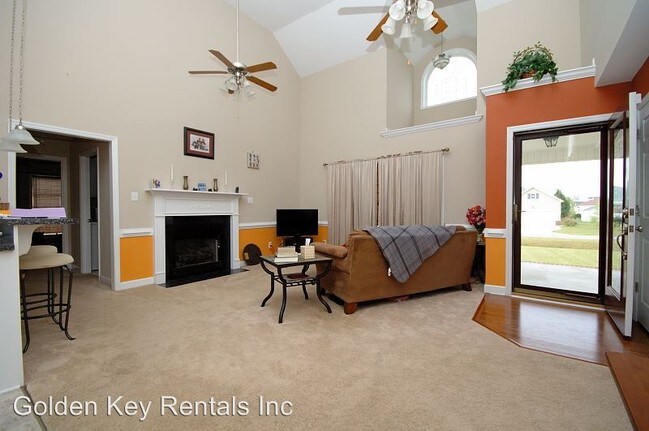 Building Photo - 3 br, 2.5 bath House - 215 Wingspread Drive