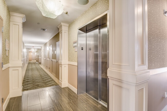 Foto del edificio - Station Place Apartments