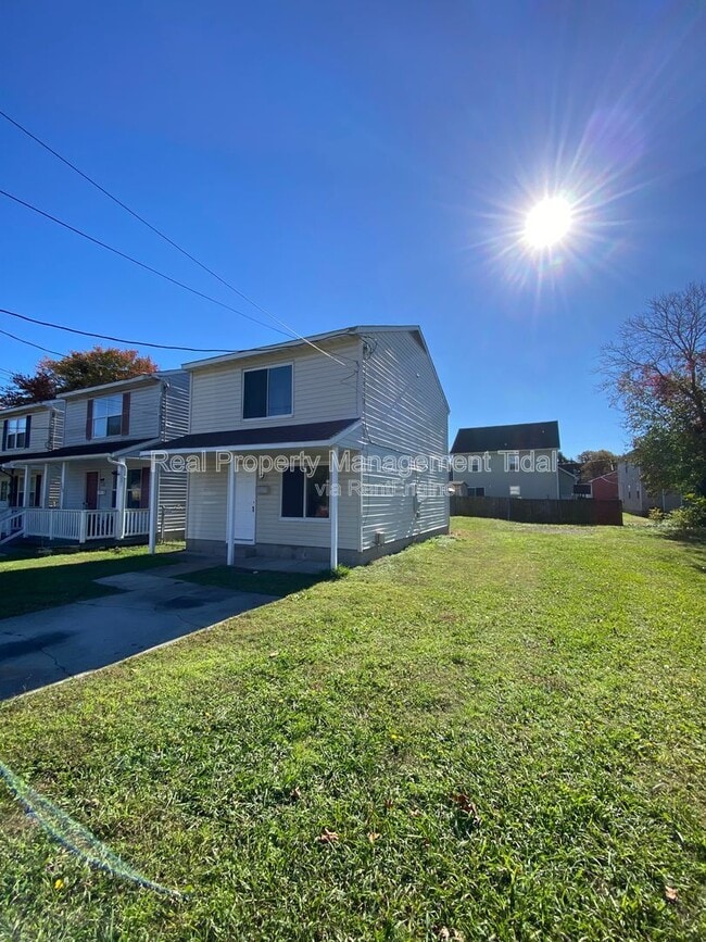 Photo - 726 19th St House