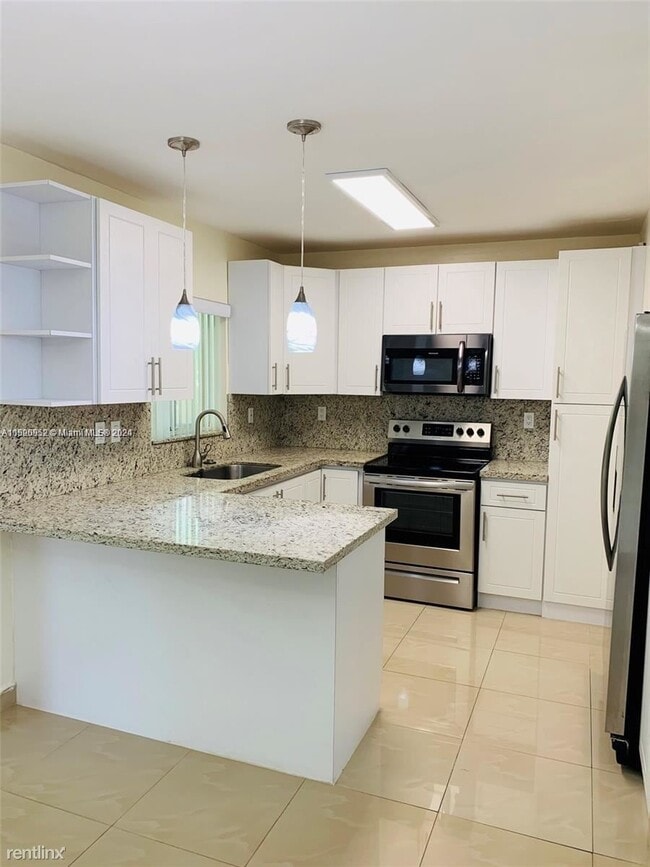 Building Photo - 3 br, 2 bath House - 15531 SW 133rd Pl Apt...