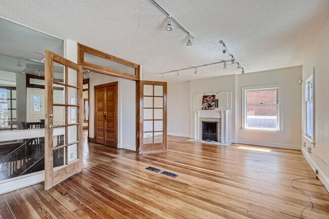 Building Photo - Evolve Real Estate: Gorgeous Victorian Hom...