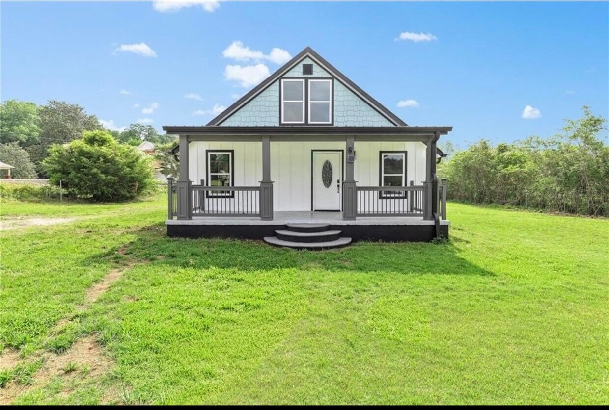 Foto principal - 4878 Youngs Mill Rd