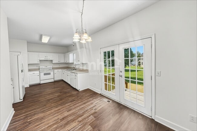 Building Photo - 1364 Saybrook Xing