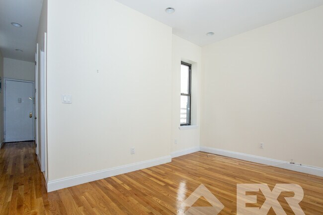 Foto del edificio - 433 Rogers Ave
