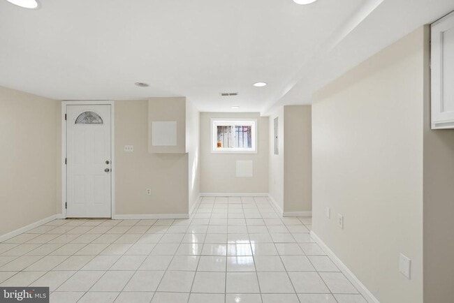 Building Photo - 58 Quincy Pl NE