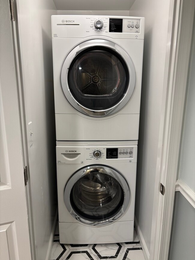 Building Photo - 403 Pepper Mill Dr