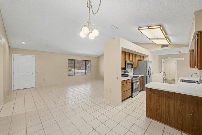 Building Photo - 14222 W Yosemite Dr