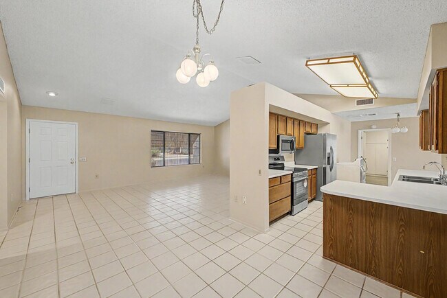 Foto del edificio - 14222 W Yosemite Dr