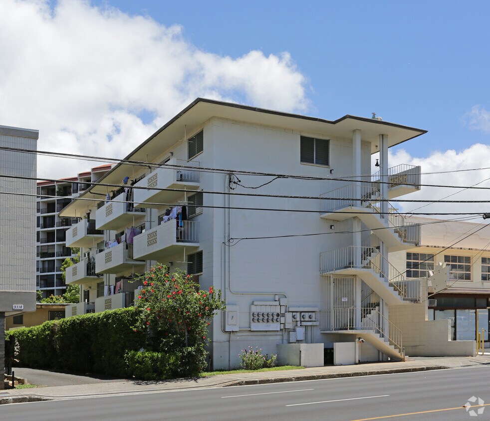 Primary Photo - 3116 Waialae Ave