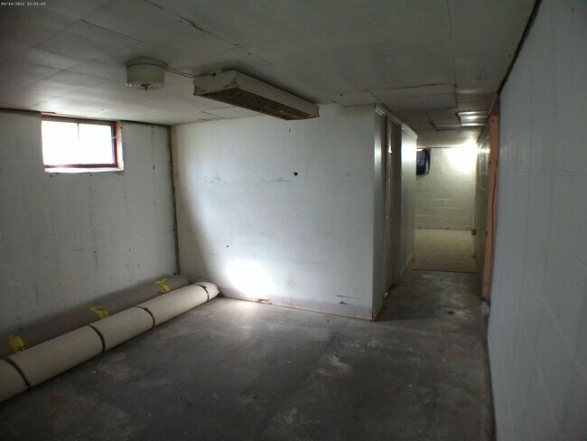 Building Photo - 607 Larcomb Ave