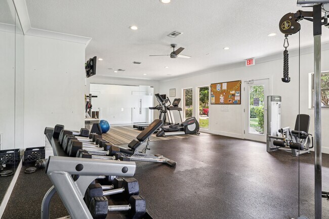 Foto del edificio - Lakeside Glen Apartments