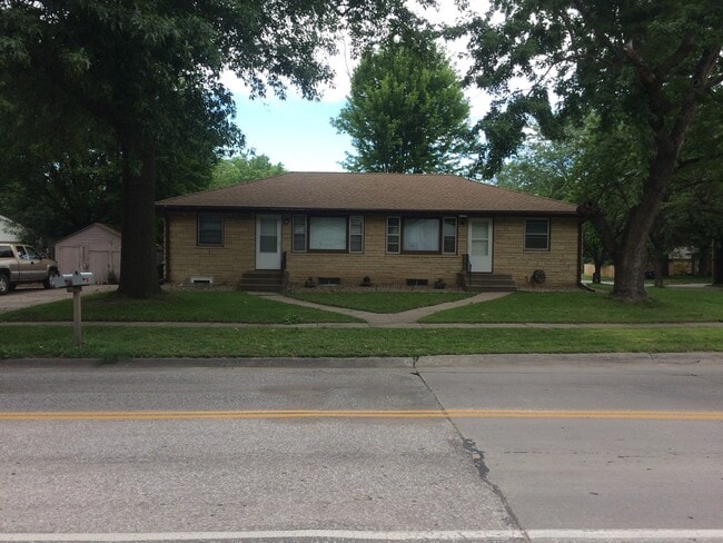 Building Photo - 5540 Adams St