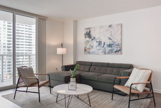 Foto del edificio - 1200 Brickell Bay Dr