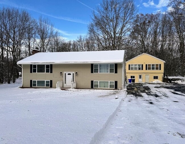 Building Photo - 240 Leda