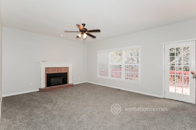 Building Photo - 704 Fairview Club Cir