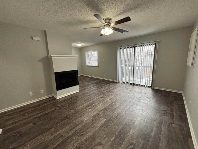 Foto del edificio - 2501 E 50th St