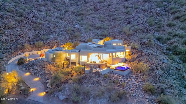 Foto del edificio - 5810 E Cholla Ln