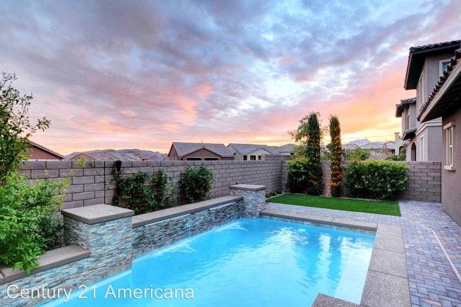 Building Photo - 3 br, 4 bath House - 12249 CATANZARO AVE