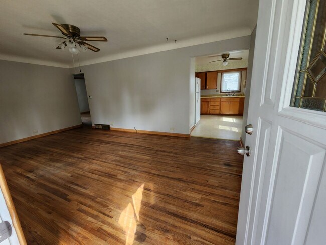 Foto del edificio - Great NE 3 bedroom 1.5 bath Near Center Po...