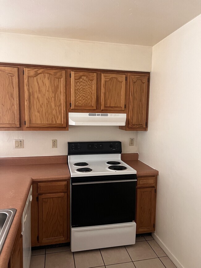 Foto del edificio - 2536 N Corinthian Garden Dr