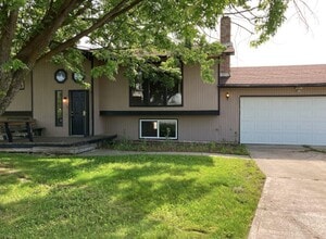 Building Photo - 119 S Barker Rd