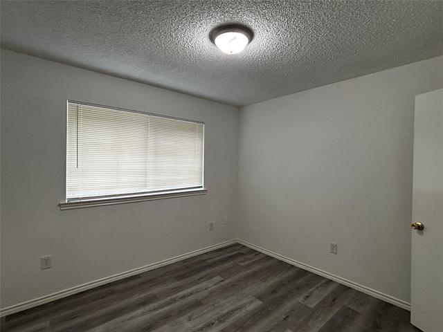 Foto del edificio - 1501 Starshadow Dr