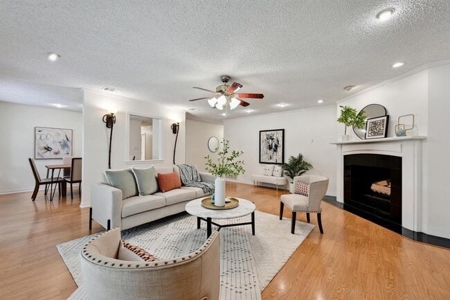 Building Photo - 2406 Burly Oak Dr