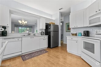 Building Photo - 14560 Daffodil Dr