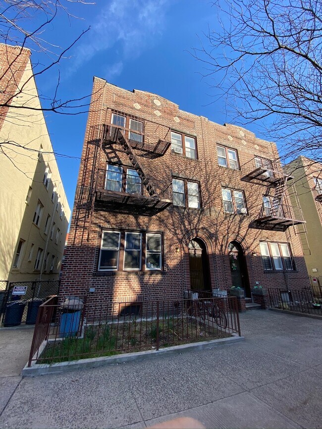 Foto del edificio - 4725 44th St