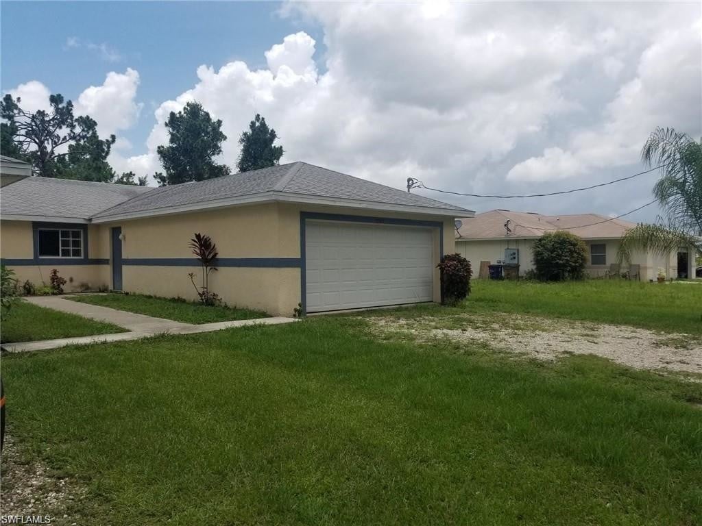 Building Photo - 2242 Fairway Dr