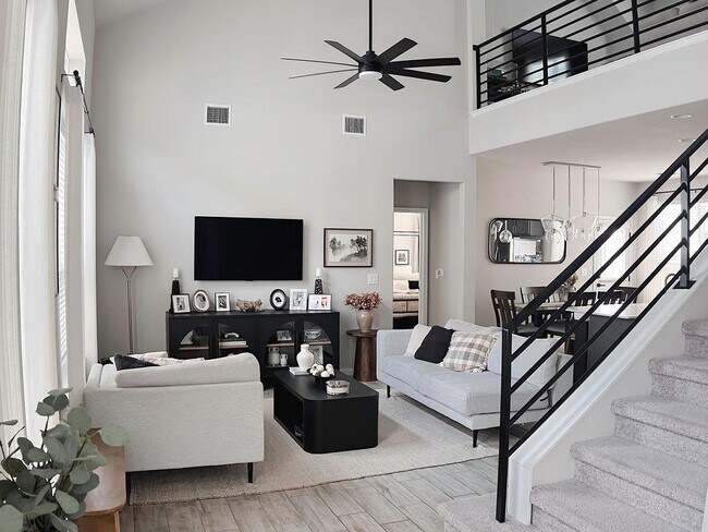 Foto del edificio - 6313 Arbor Crest Ln