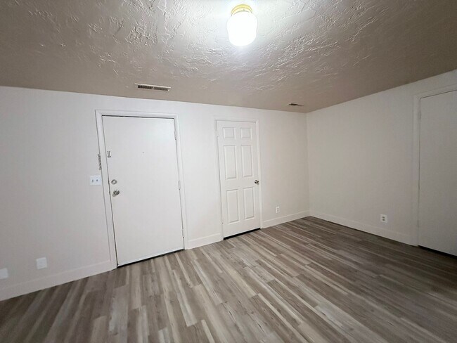 Foto del edificio - 236 Quail Ridge Dr