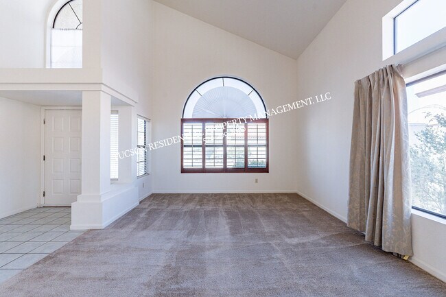 Foto del edificio - 2902 N Hartwick Ave