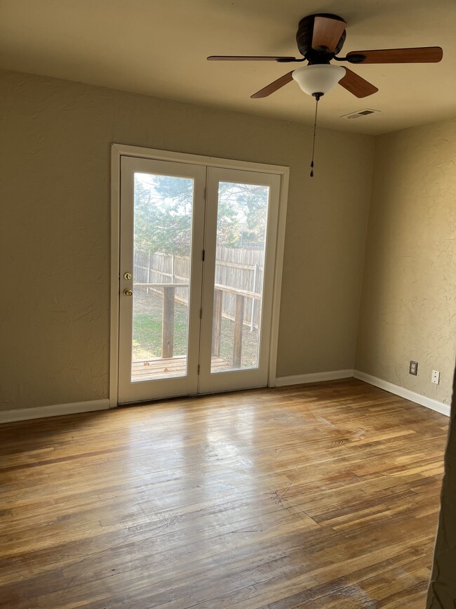 Master Bedroom - 115 Cedar Ave