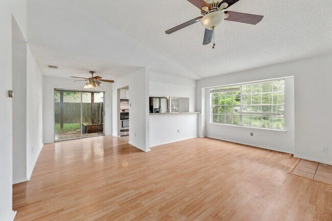 Foto del edificio - 7601 Woodstone Cove
