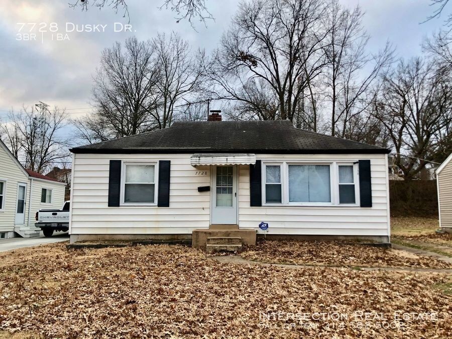 Foto principal - Hanley Hills 3bd/1ba Home with Large Backyard
