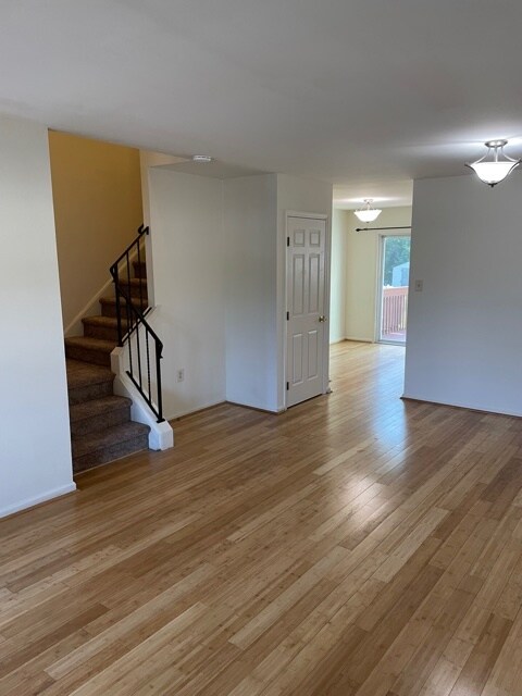Building Photo - 2489 Fieldcrest Ave