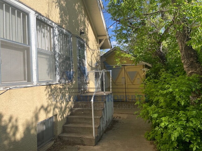 Building Photo - 1526 Grand Ave