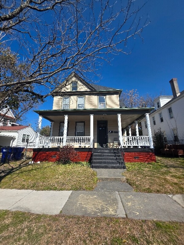 Foto del edificio - 116 Hardy Ave