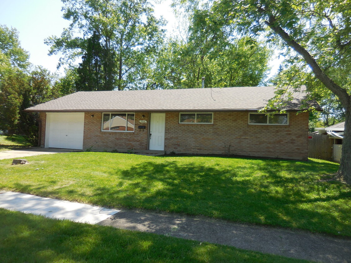 Primary Photo - Fantastic Three Bedroom/Updated One Bath a...