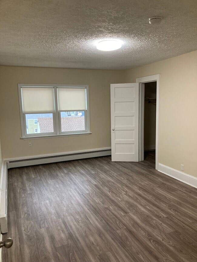 Foto del edificio - 83 Connecticut Blvd