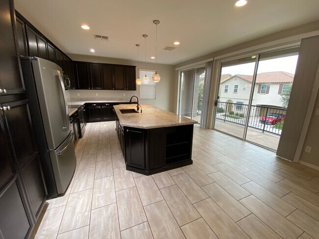 Foto del edificio - Fincher Fields Home: