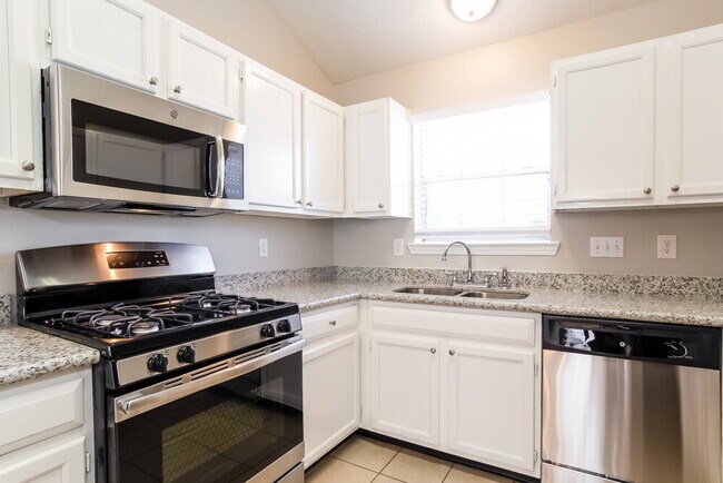 Building Photo - 23715 Prairie Bird Dr