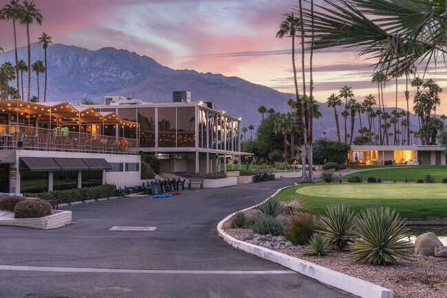 Foto del edificio - 136 Eastlake Dr