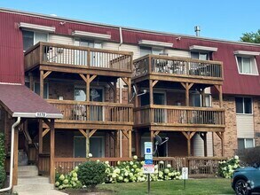Building Photo - 1870 Tall Oaks Dr