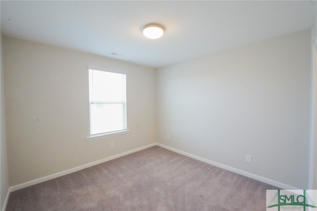 Primary Photo - 165 Greyfield Cir