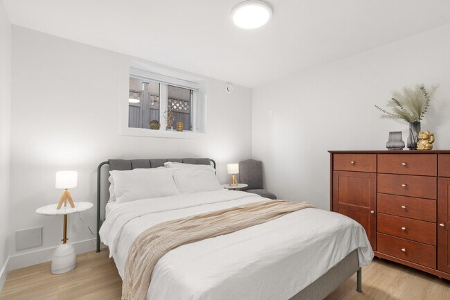 Photo du bâtiment - 5250 Chaffey Ave