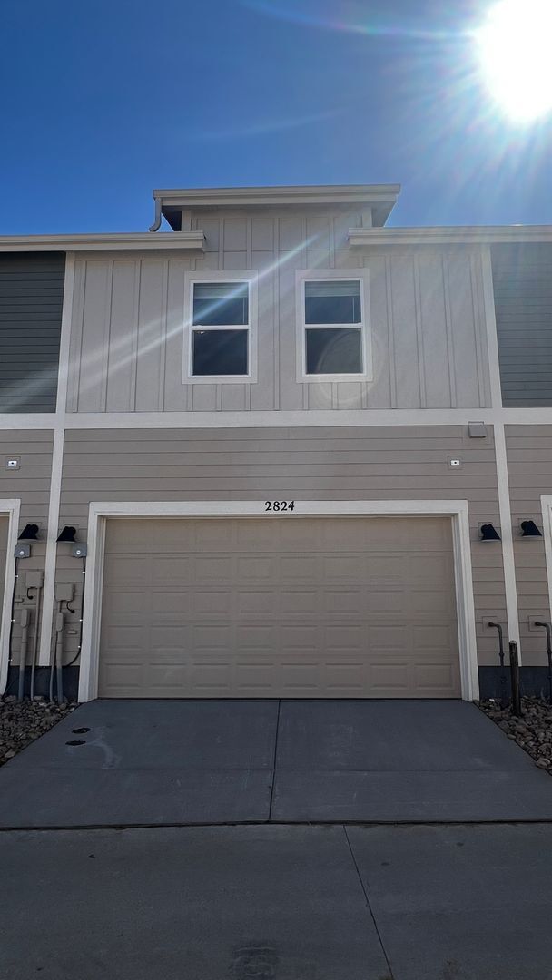 Building Photo - Brand New 3B Townhouse Available ASAP!